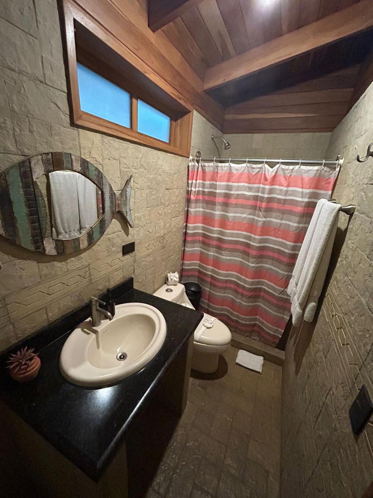 Casa Aura: Beachfront Premium Hostel Tamarindo Exterior photo