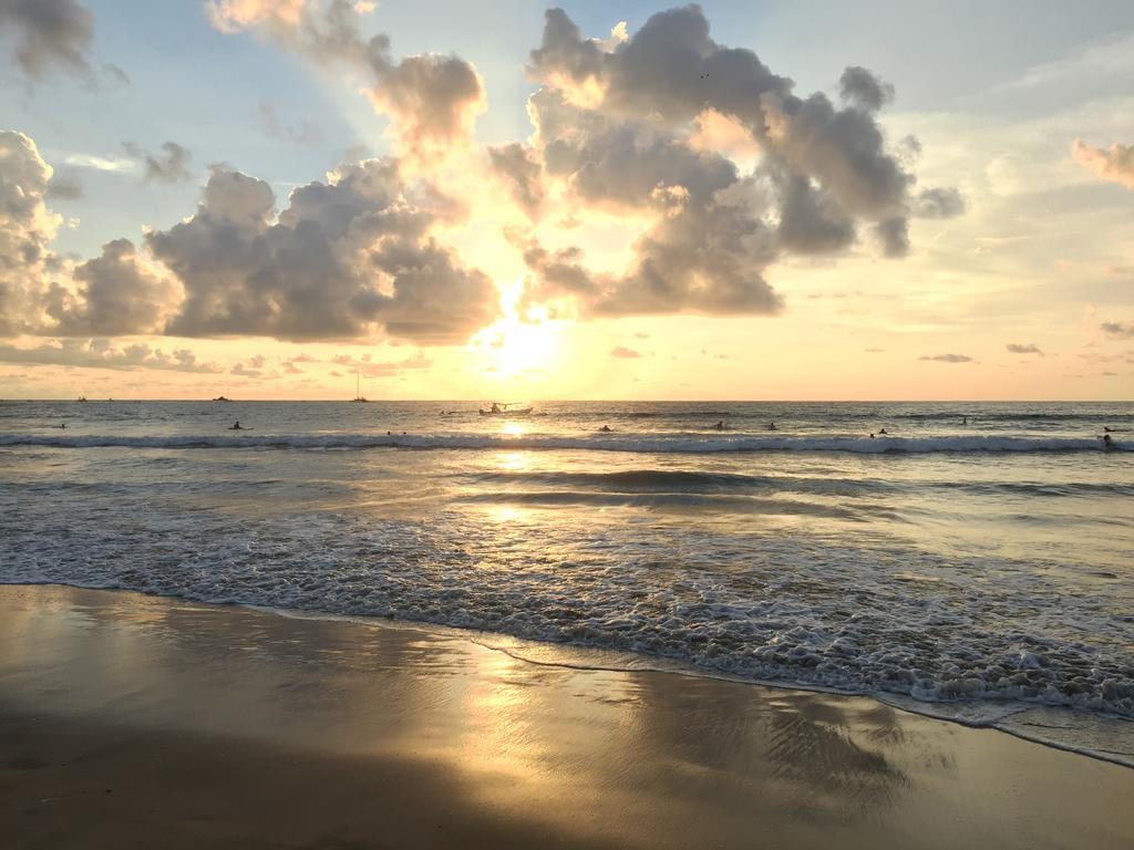 Casa Aura: Beachfront Premium Hostel Tamarindo Exterior photo